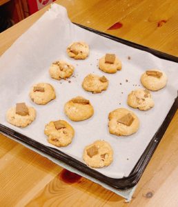 threaF（スリーフ）が紹介するstasher(スタッシャー)クッキーを作っている画像
